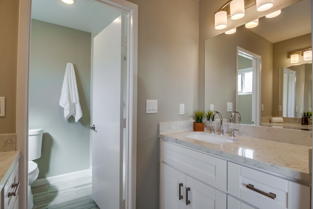 Virtual tour photo 27 of 40 for 6244 Lake Aral Dr