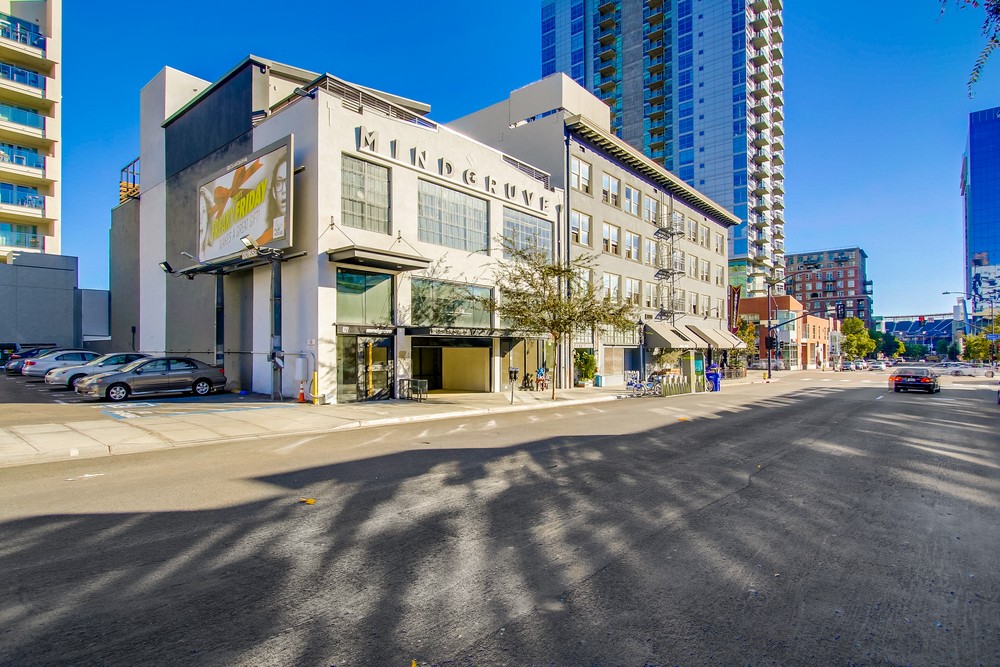 Virtual tour photo 3 of 49 for 627 Eighth Ave