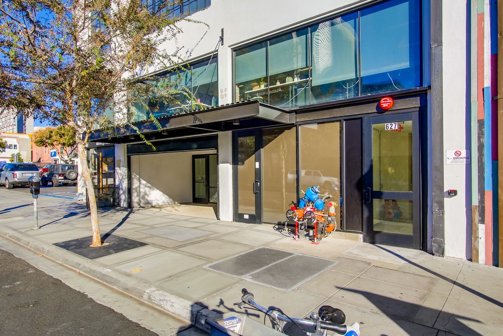Virtual tour photo 6 of 49 for 627 Eighth Ave