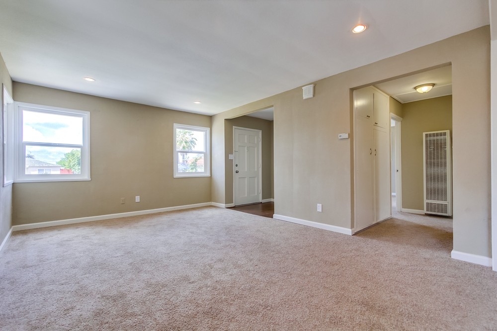Virtual tour photo 9 of 42 for 627 South 46th Street