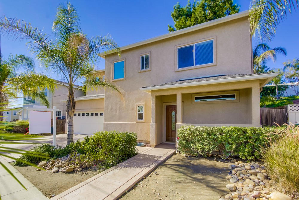 Virtual tour photo 3 of 43 for 6270 E Lake Dr