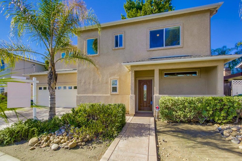 Virtual tour photo 4 of 43 for 6270 E Lake Dr