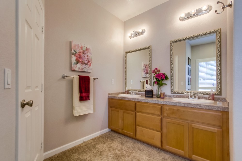 Virtual tour photo 25 of 43 for 6270 E Lake Dr