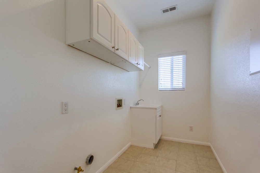 Virtual tour photo 36 of 43 for 6270 E Lake Dr