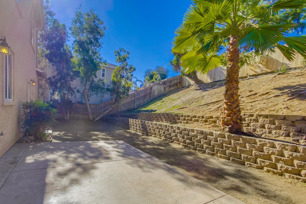 Virtual tour photo 38 of 43 for 6270 E Lake Dr