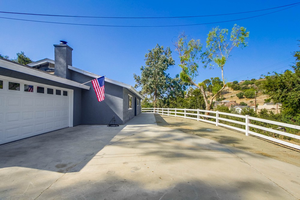 Virtual tour photo 4 of 49 for 6272 Radio Dr