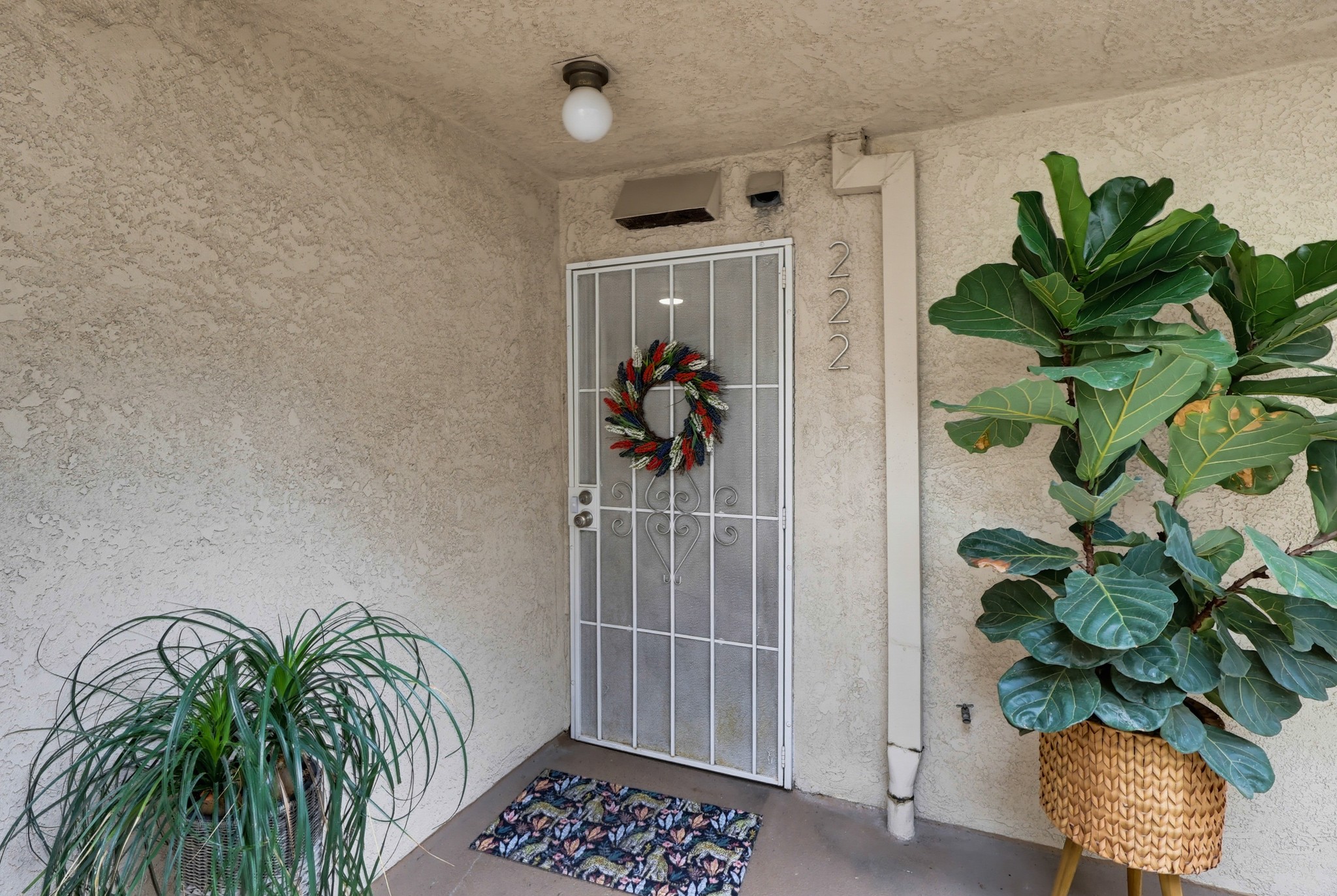 Virtual tour photo 11 of 63 for 628 Daisy Ave #22
