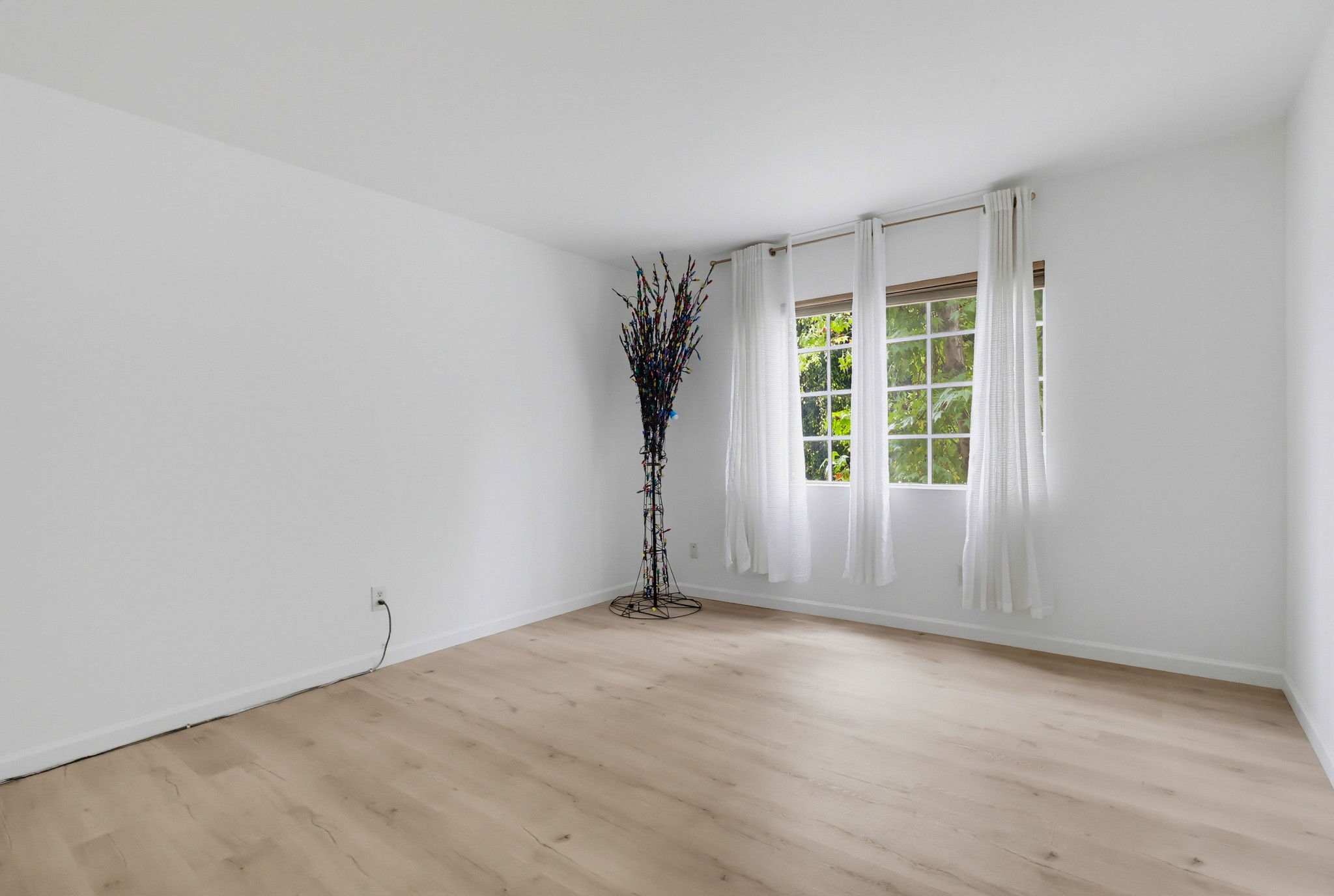 Virtual tour photo 31 of 63 for 628 Daisy Ave #22