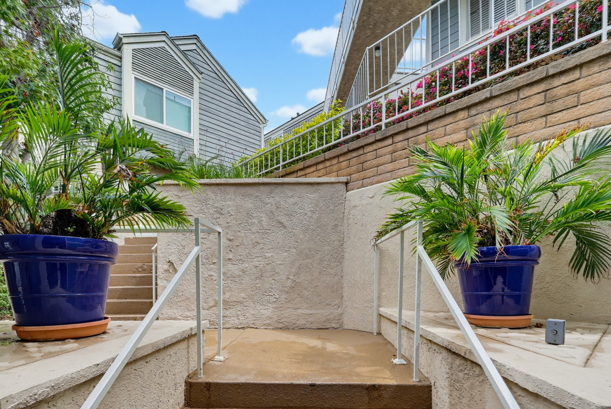 Virtual tour photo 49 of 63 for 628 Daisy Ave #22