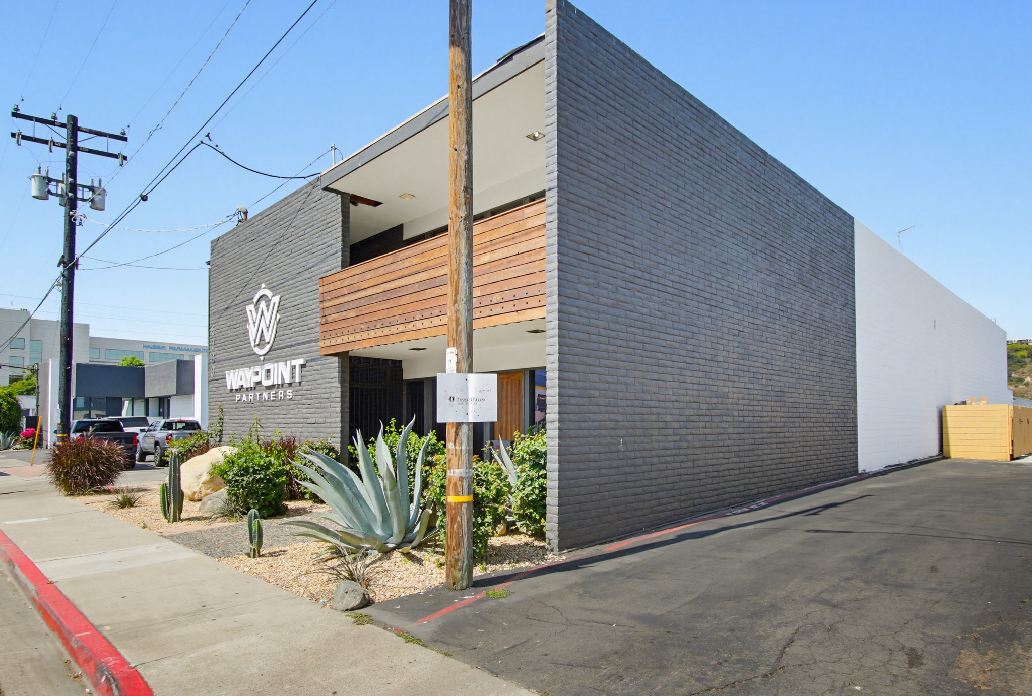 Virtual tour photo 3 of 78 for 6280 Riverdale St