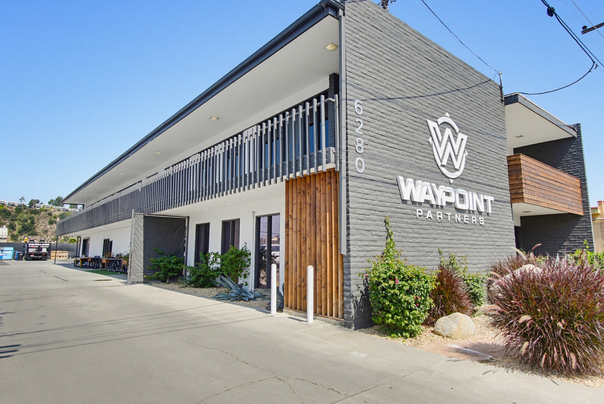 Virtual tour photo 4 of 78 for 6280 Riverdale St