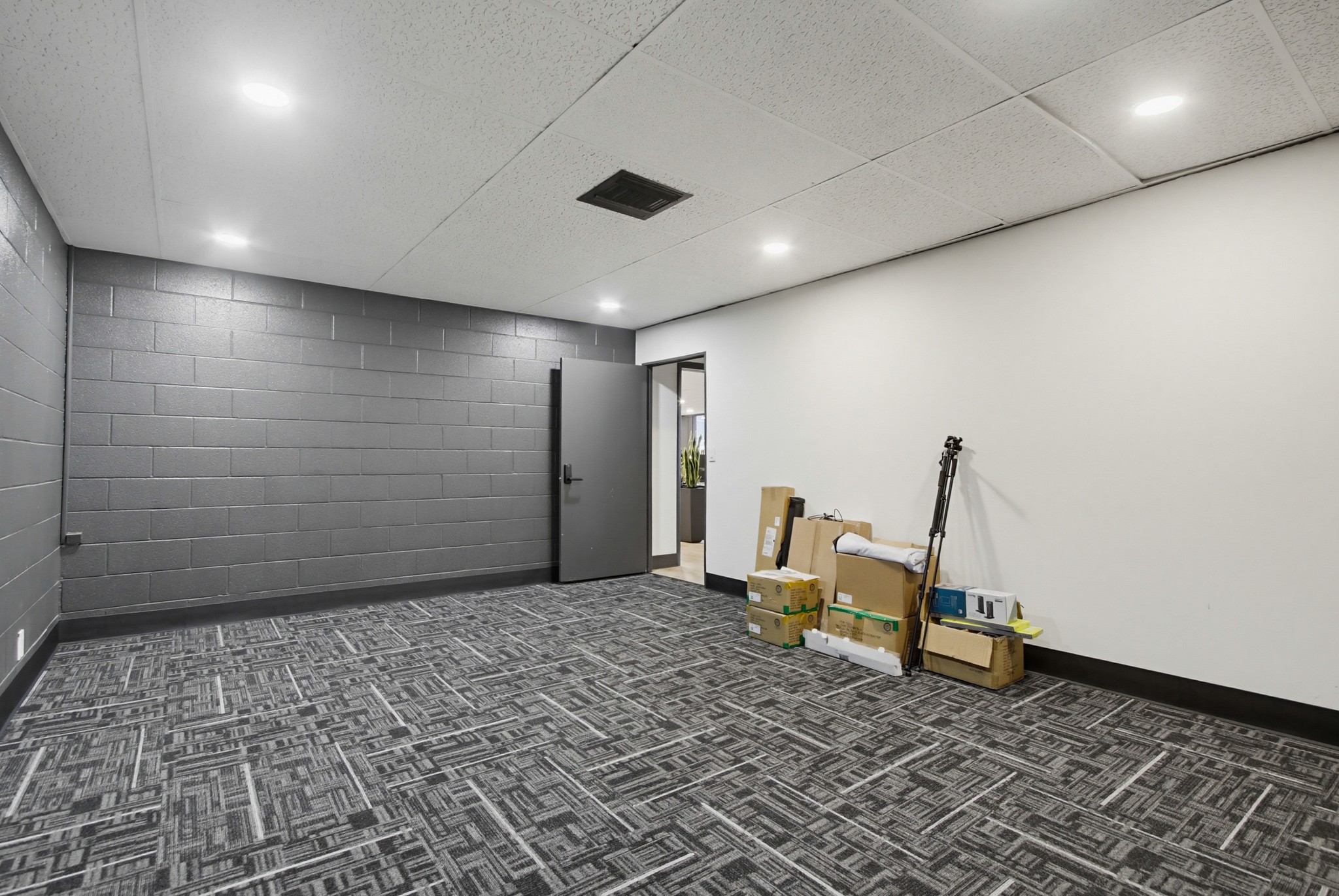 Virtual tour photo 46 of 78 for 6280 Riverdale St