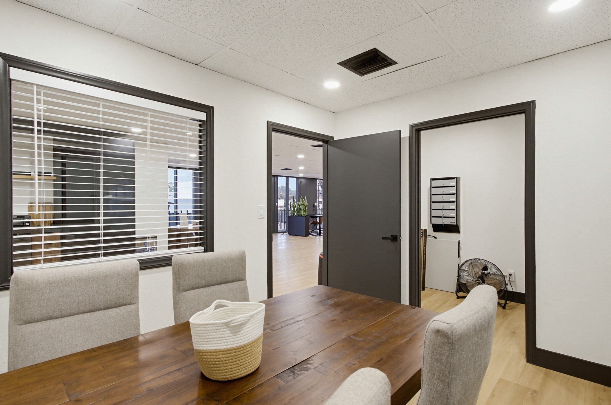 Virtual tour photo 54 of 78 for 6280 Riverdale St