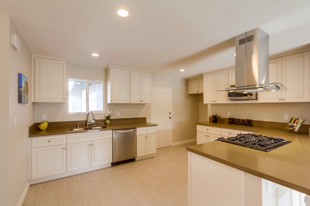 Virtual tour photo 7 of 31 for 6284 Lake Ariana Ave