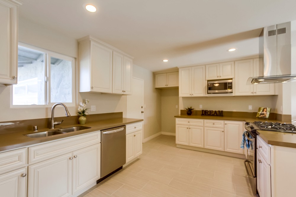 Virtual tour photo 8 of 31 for 6284 Lake Ariana Ave