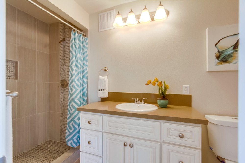 Virtual tour photo 18 of 31 for 6284 Lake Ariana Ave