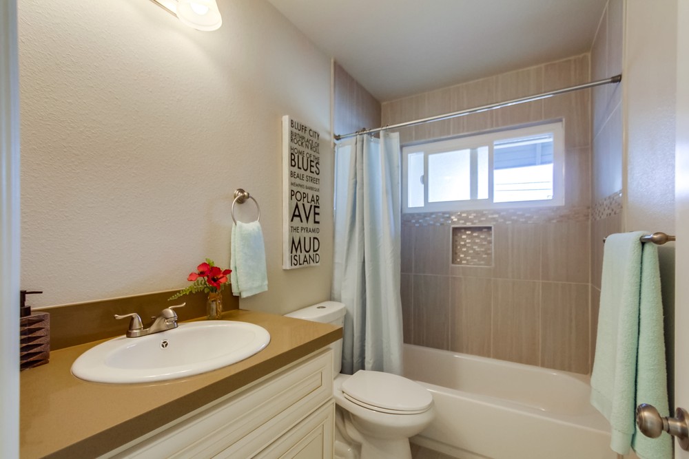Virtual tour photo 26 of 31 for 6284 Lake Ariana Ave