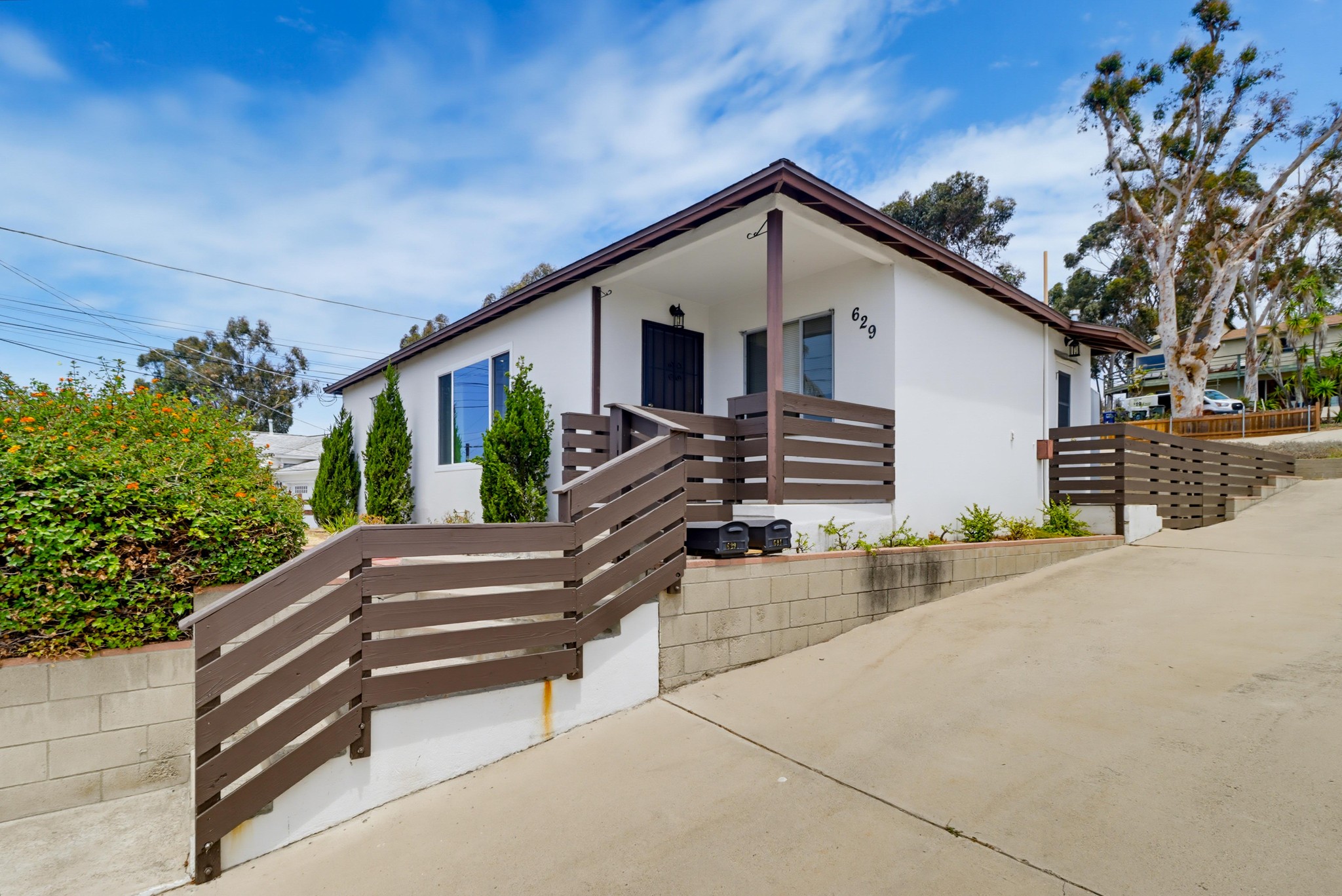 Virtual tour photo 3 of 35 for 629 Gretchen Rd