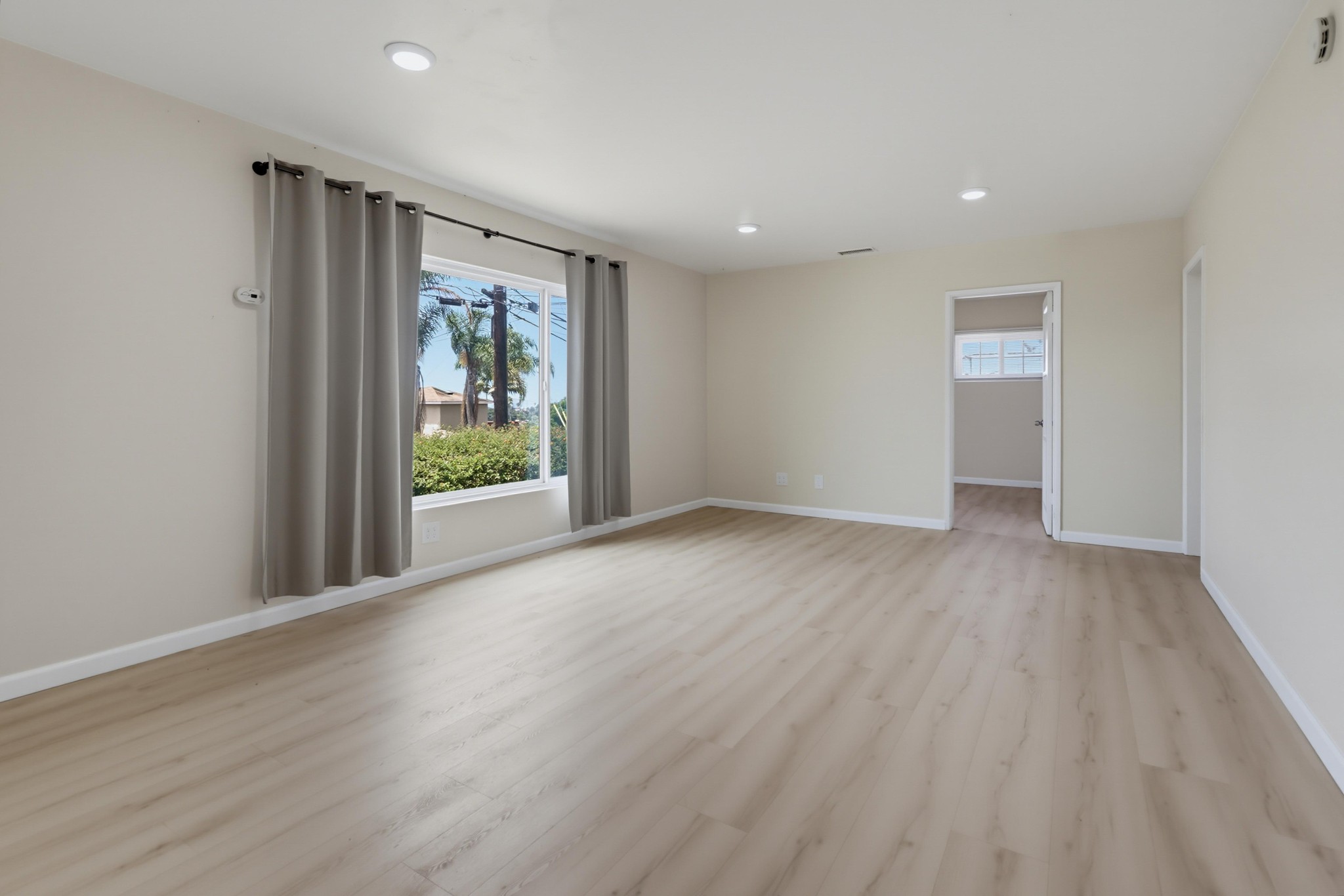 Virtual tour photo 8 of 35 for 629 Gretchen Rd