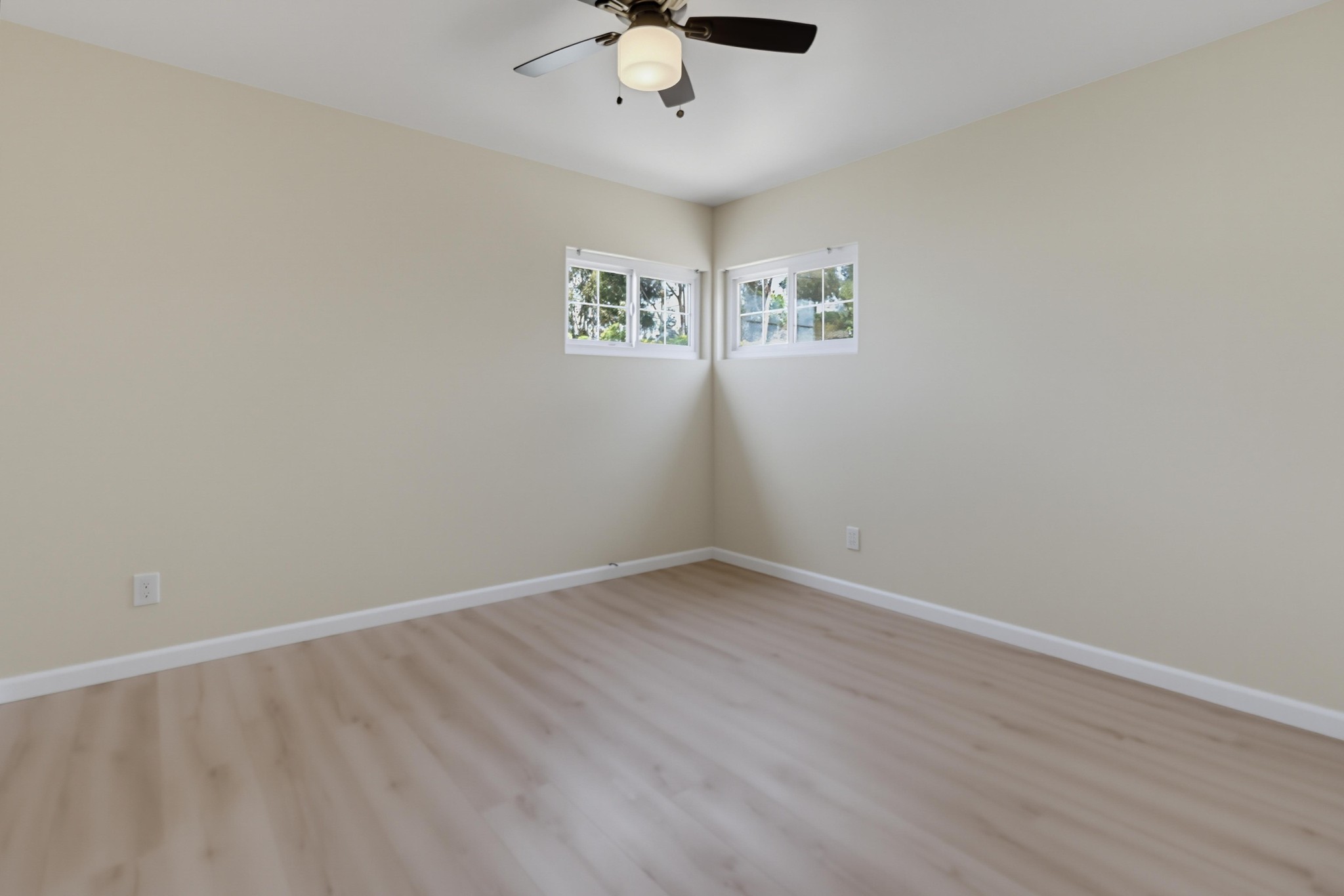 Virtual tour photo 18 of 35 for 629 Gretchen Rd