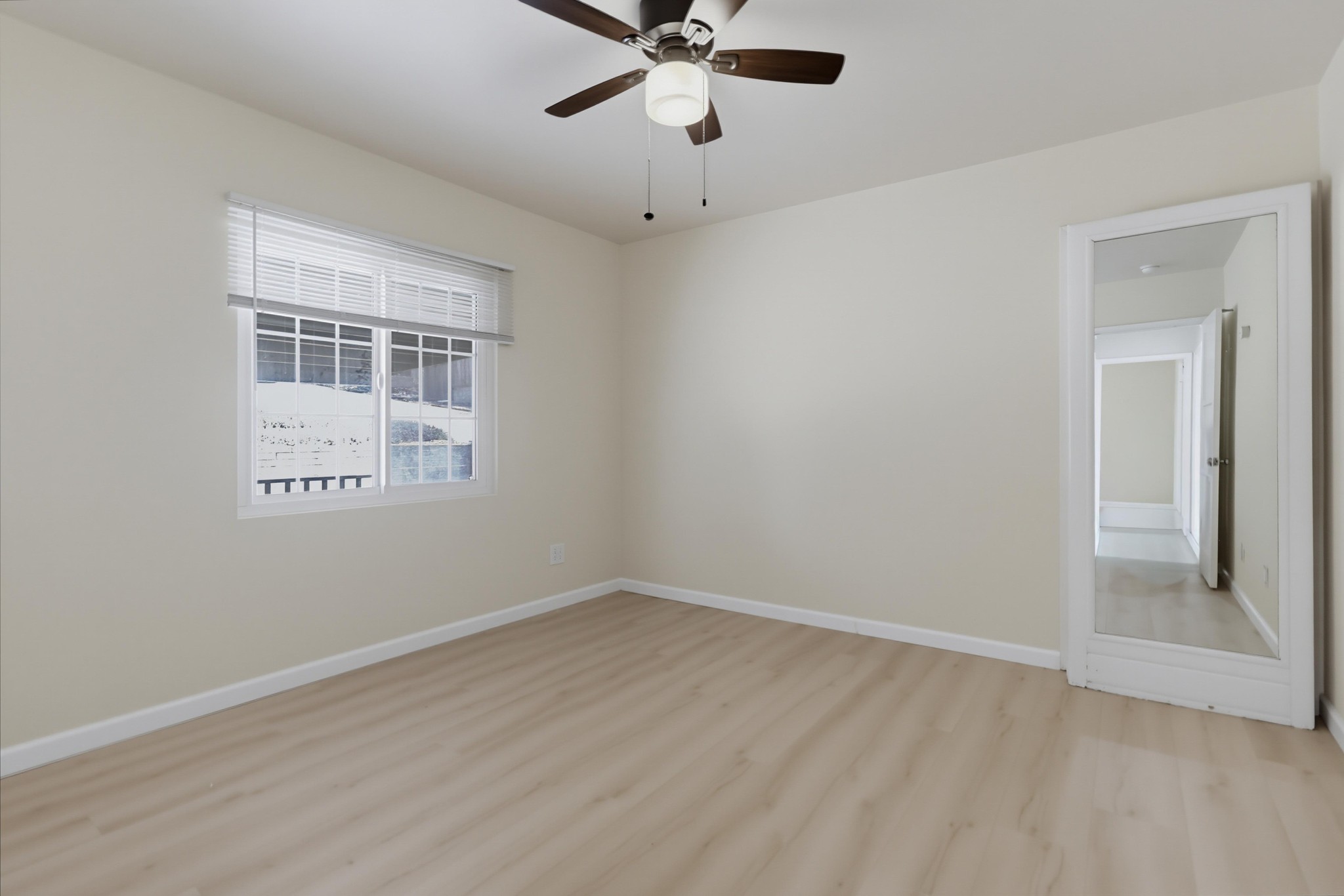 Virtual tour photo 22 of 35 for 629 Gretchen Rd