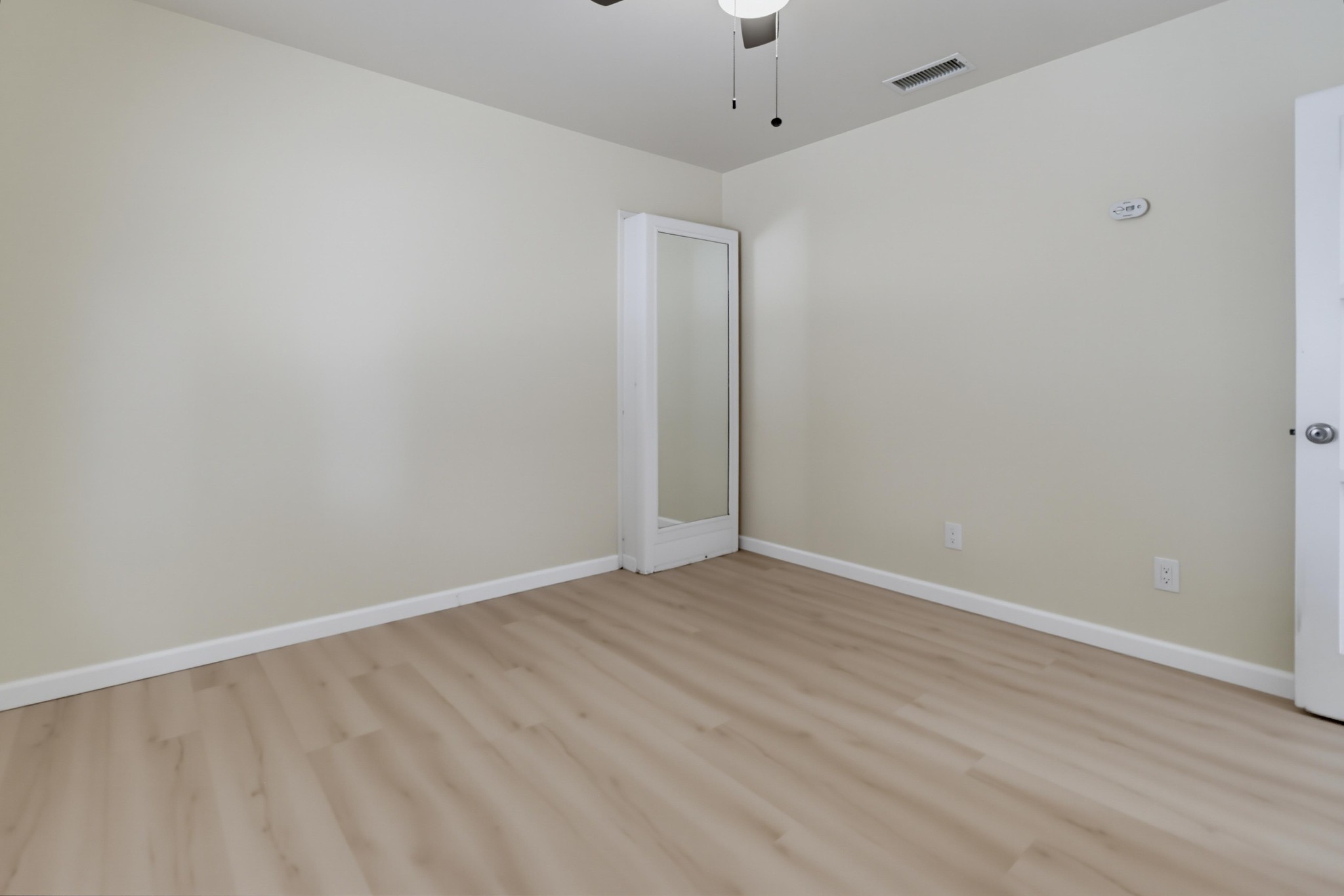 Virtual tour photo 23 of 35 for 629 Gretchen Rd