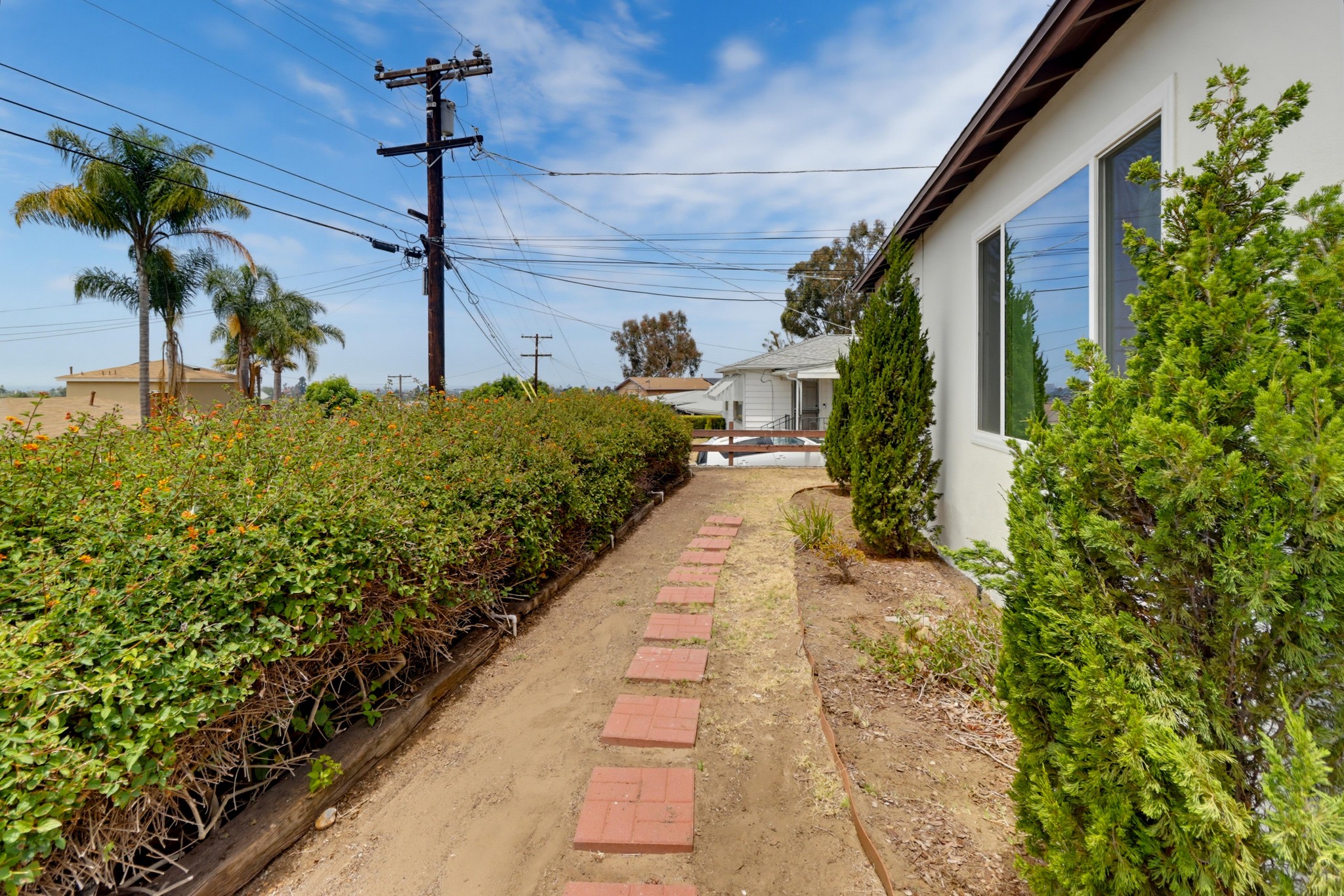 Virtual tour photo 25 of 35 for 629 Gretchen Rd