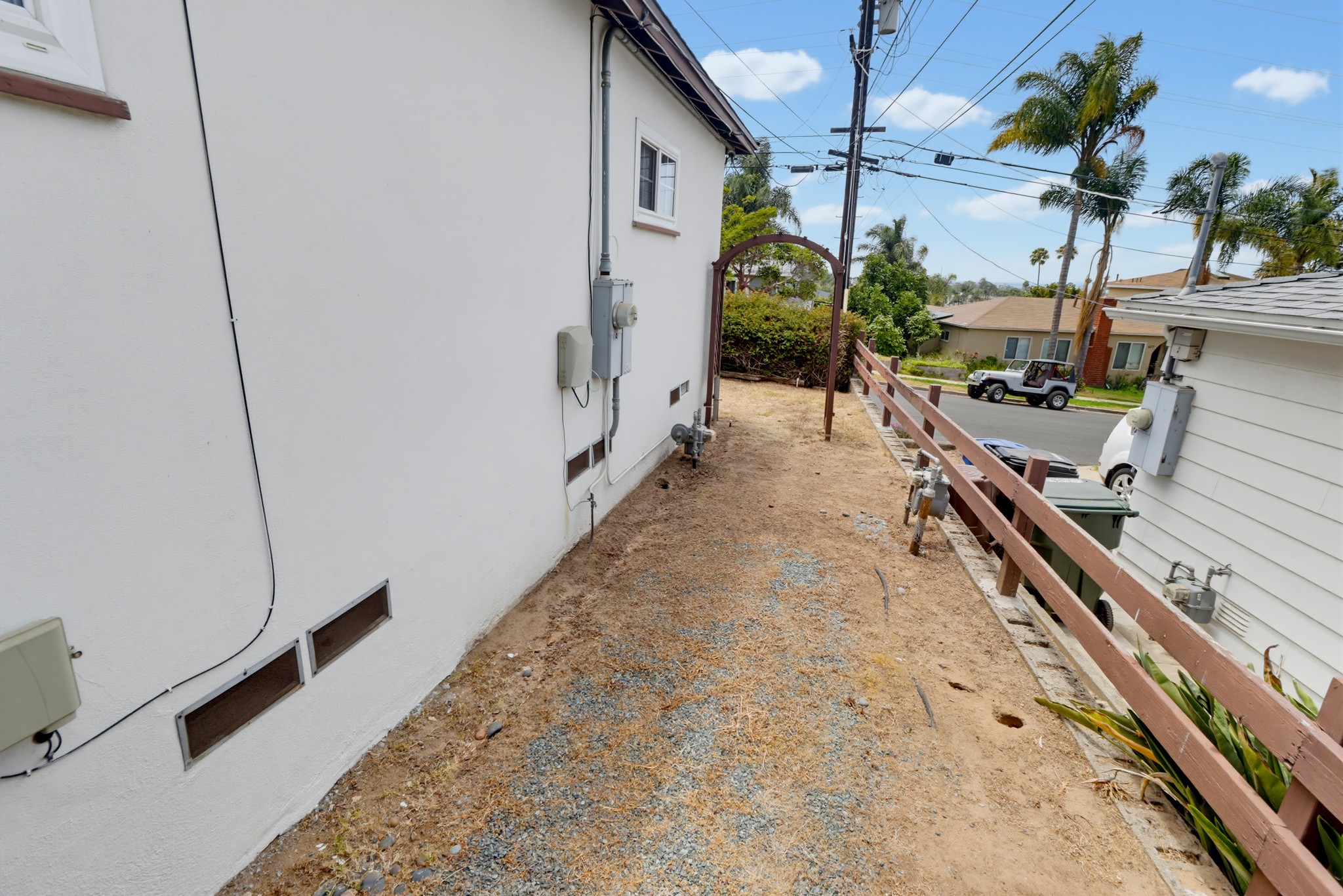 Virtual tour photo 29 of 35 for 629 Gretchen Rd