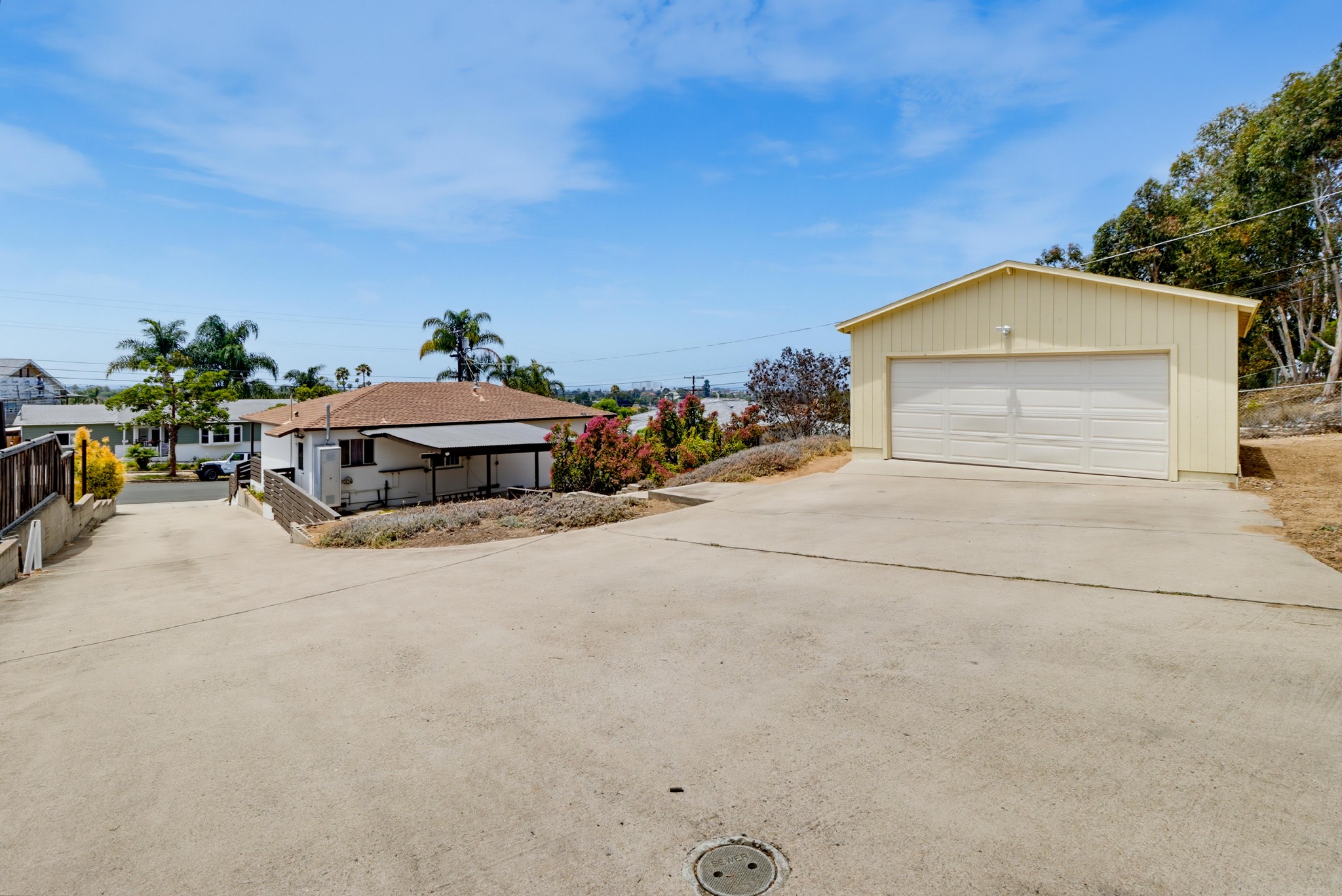 Virtual tour photo 34 of 35 for 629 Gretchen Rd