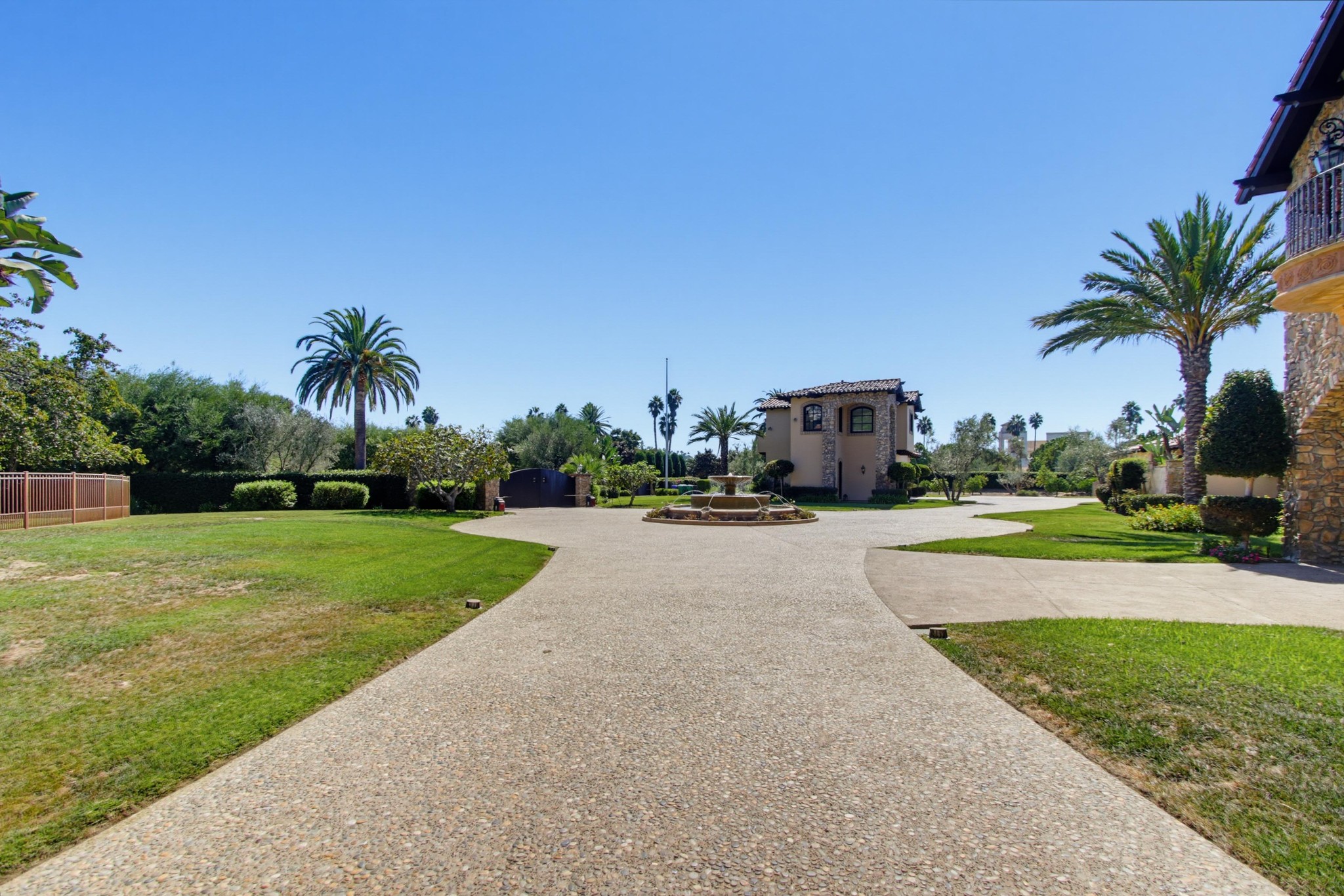 Virtual tour photo 43 of 59 for 6306 El Apajo