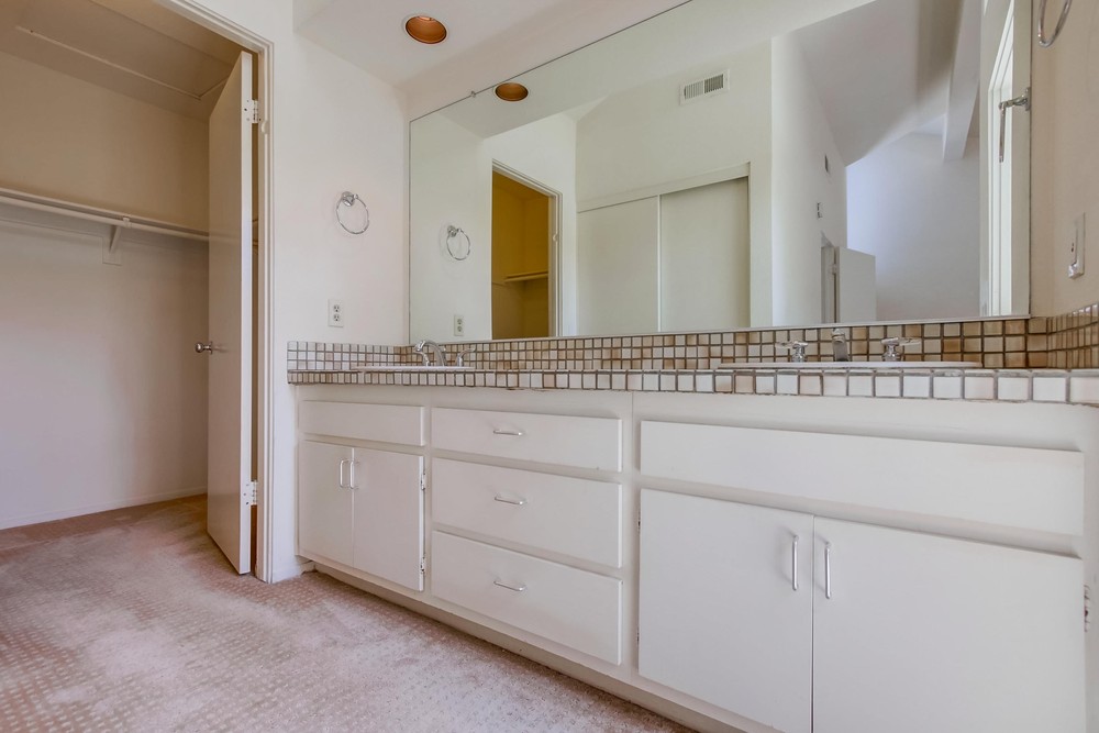 Virtual tour photo 32 of 43 for 6307 Caminito Del Cervato
