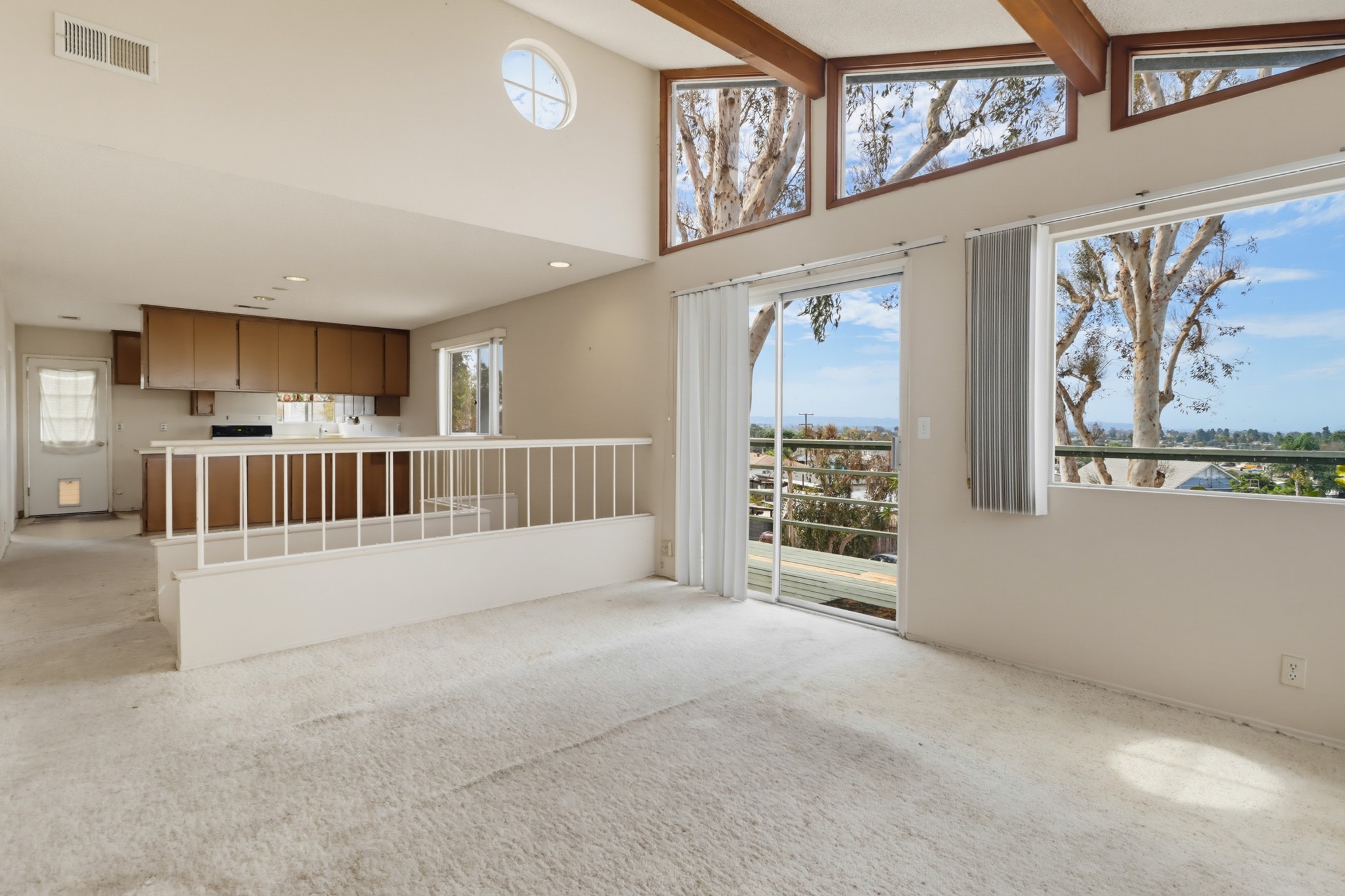 Virtual tour photo 8 of 61 for 631 Gretchen Rd
