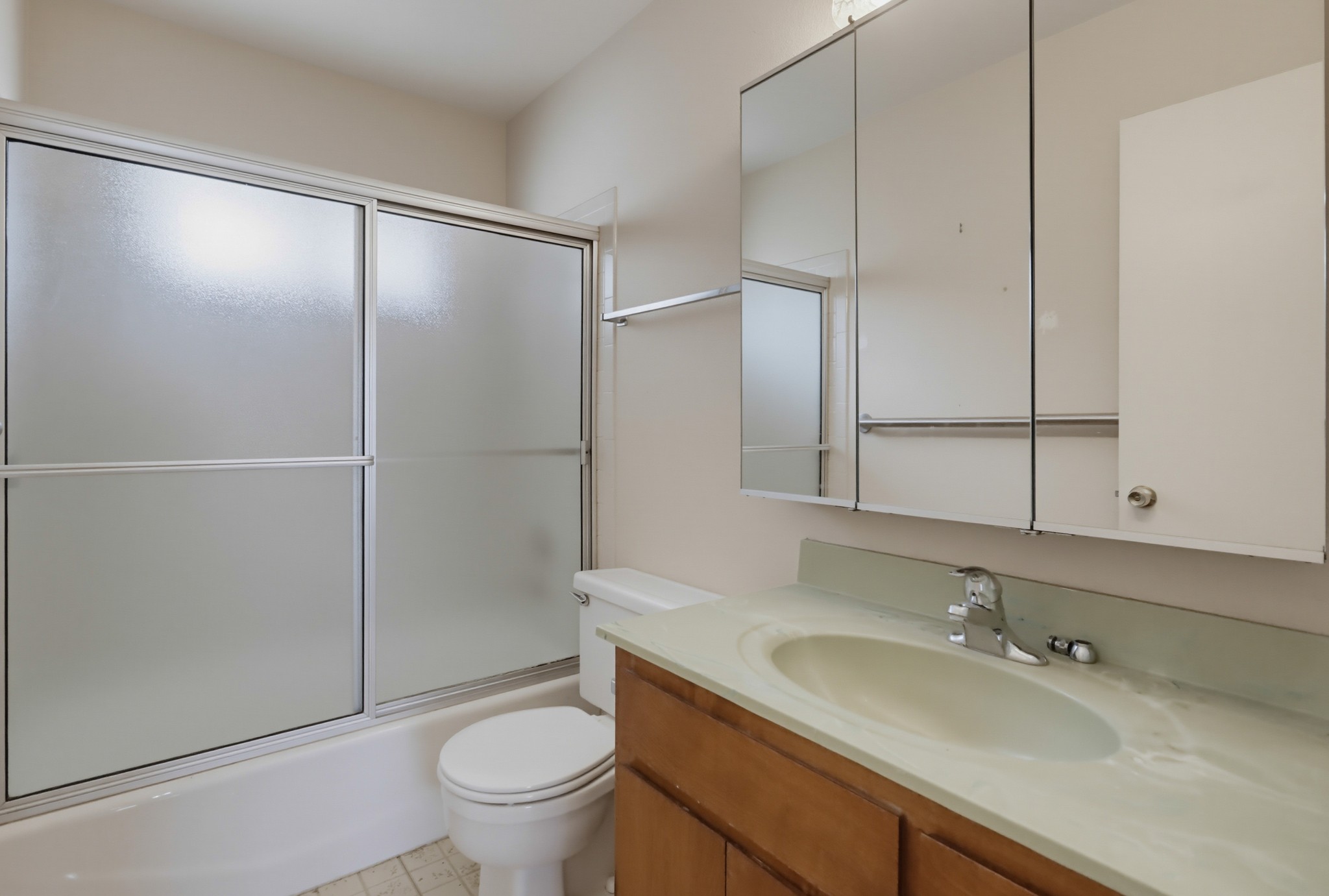 Virtual tour photo 15 of 61 for 631 Gretchen Rd
