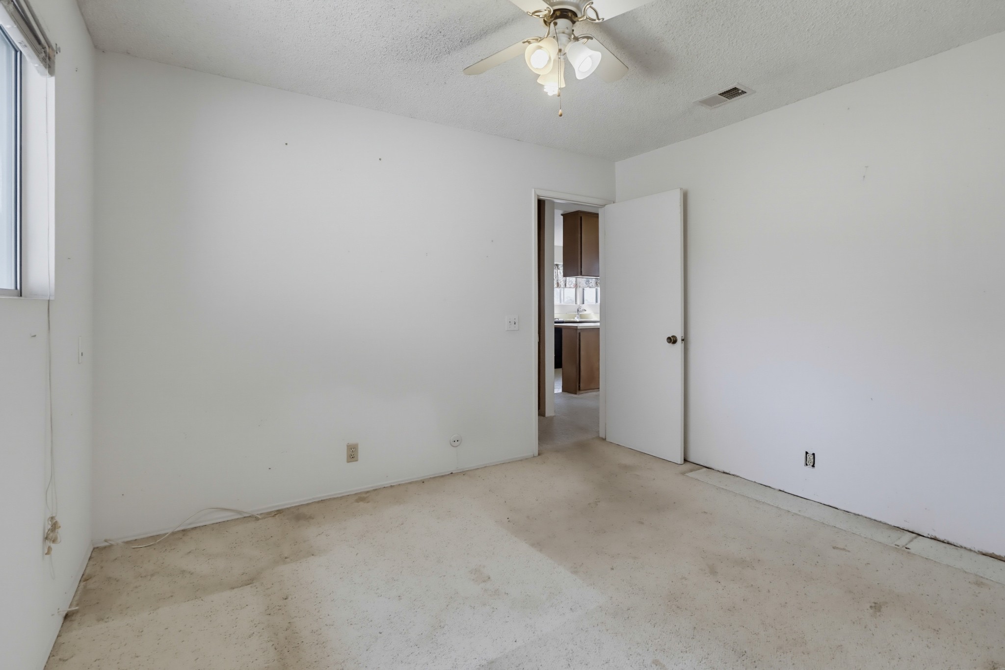Virtual tour photo 20 of 61 for 631 Gretchen Rd