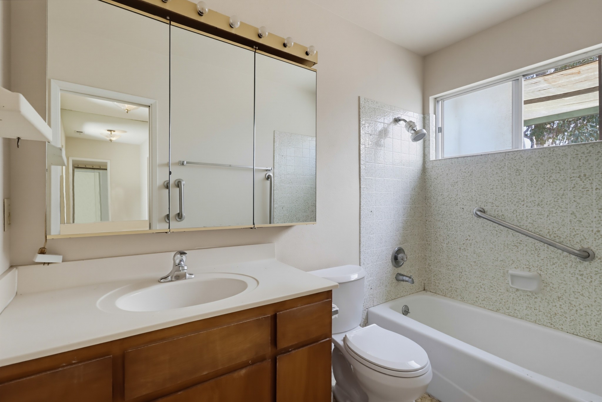 Virtual tour photo 25 of 61 for 631 Gretchen Rd