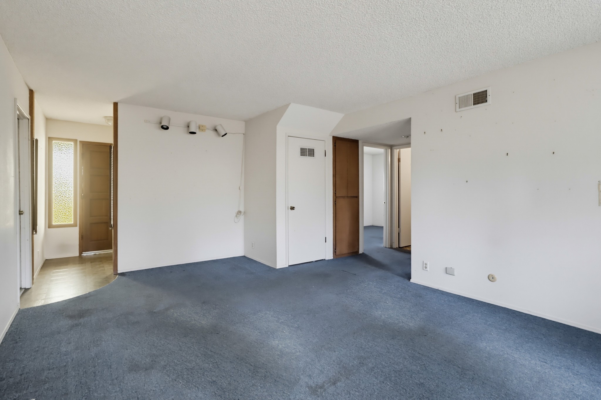 Virtual tour photo 36 of 61 for 631 Gretchen Rd