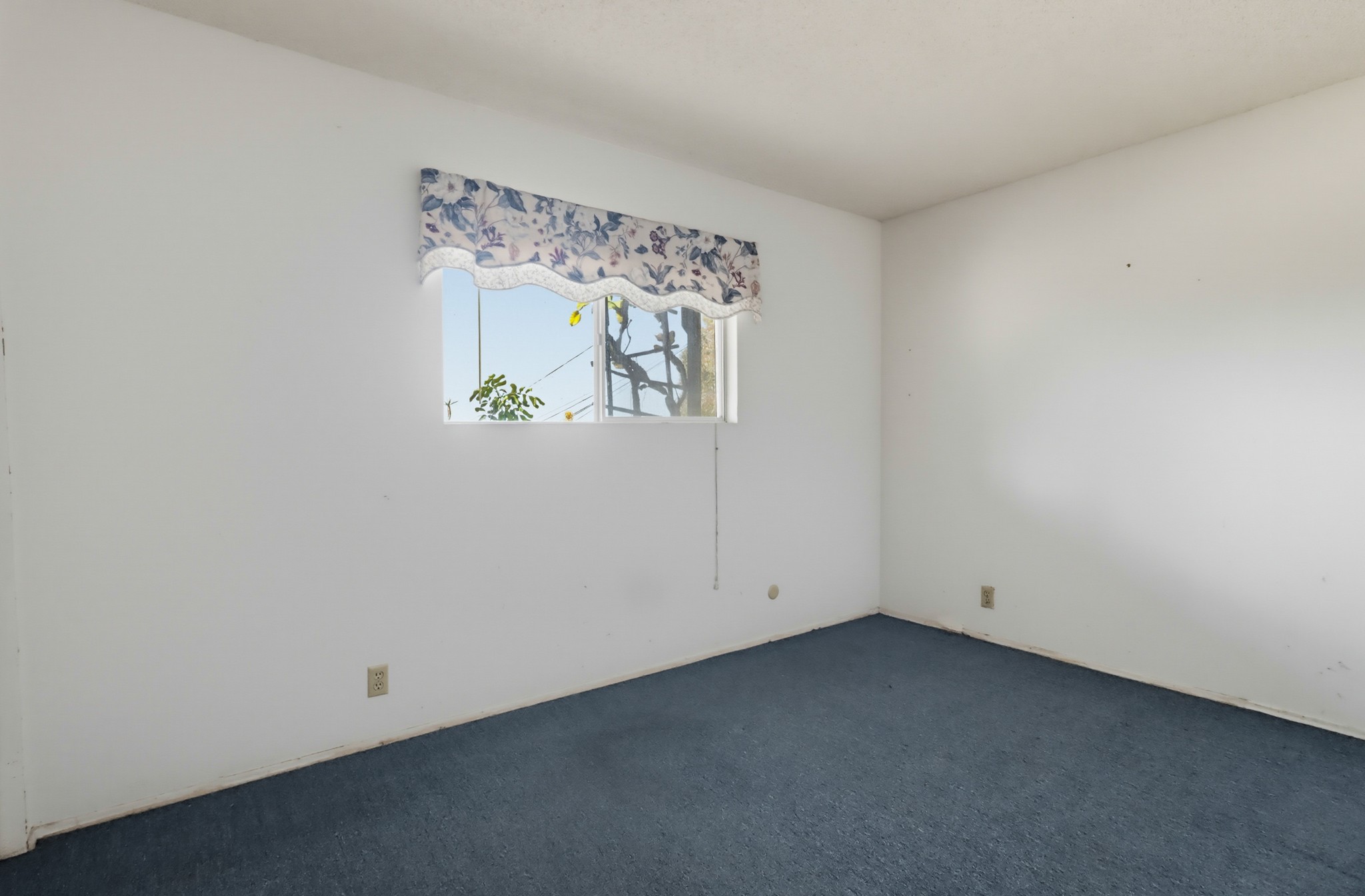 Virtual tour photo 40 of 61 for 631 Gretchen Rd