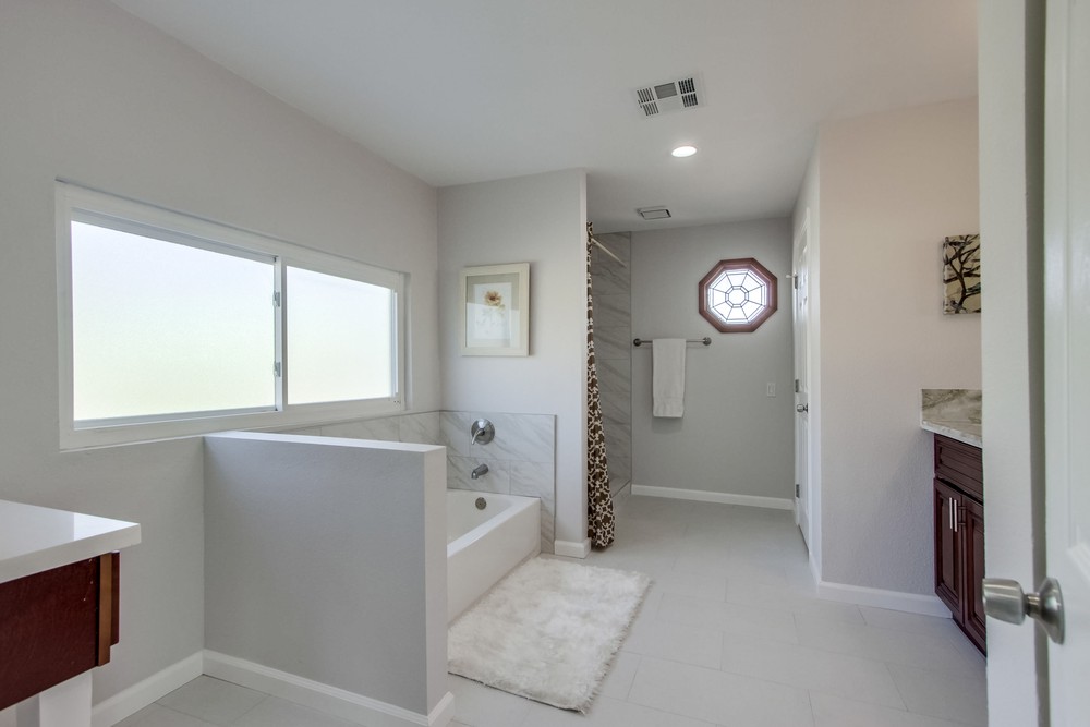 Virtual tour photo 31 of 68 for 631 Meadowbrook Dr