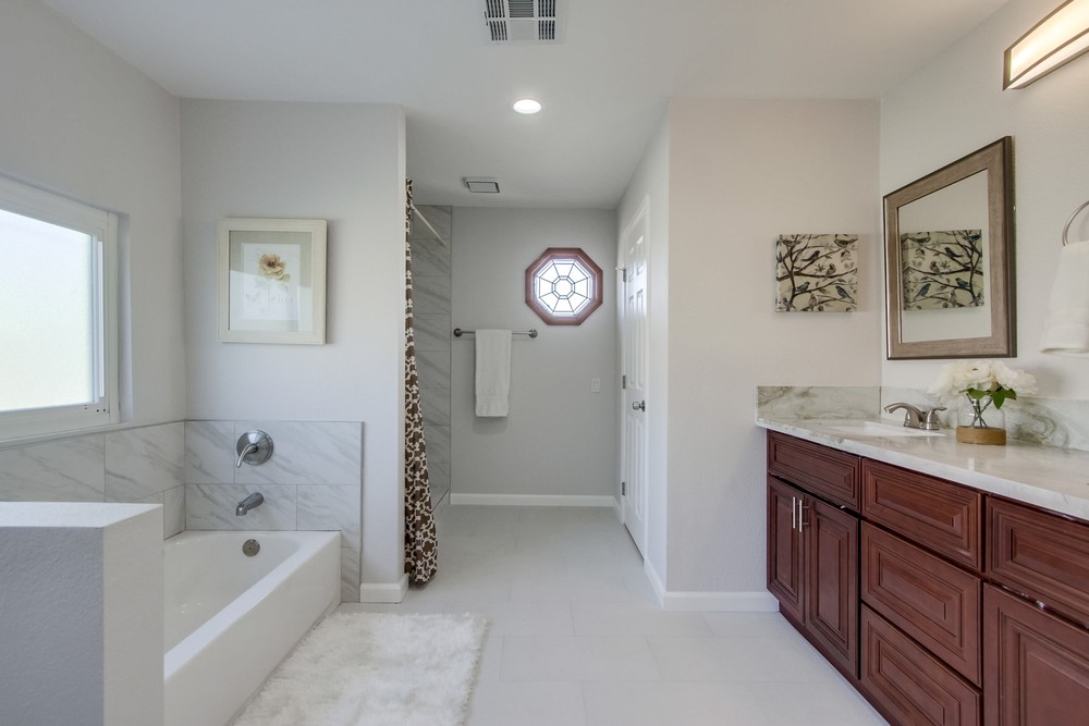 Virtual tour photo 32 of 68 for 631 Meadowbrook Dr