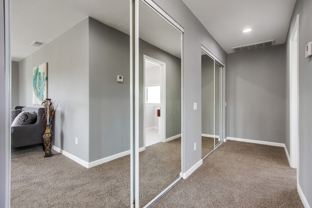 Virtual tour photo 37 of 68 for 631 Meadowbrook Dr