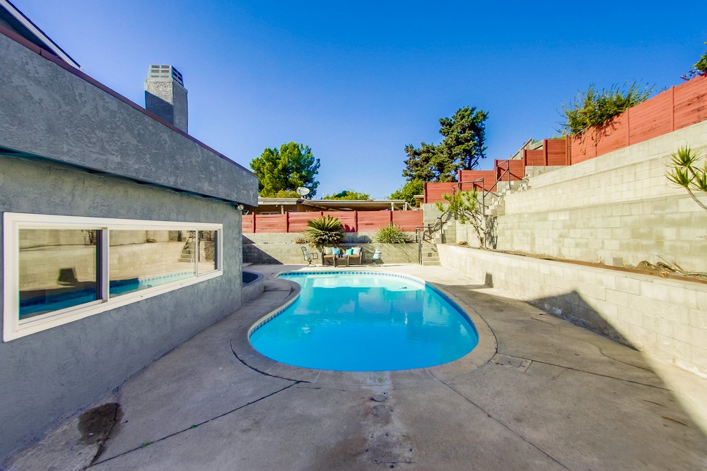 Virtual tour photo 61 of 68 for 631 Meadowbrook Dr