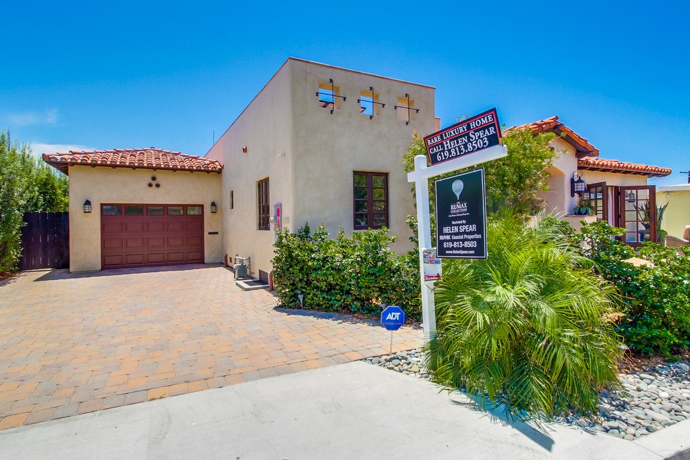 Virtual tour photo 3 of 7 for 631 Pacific View Dr