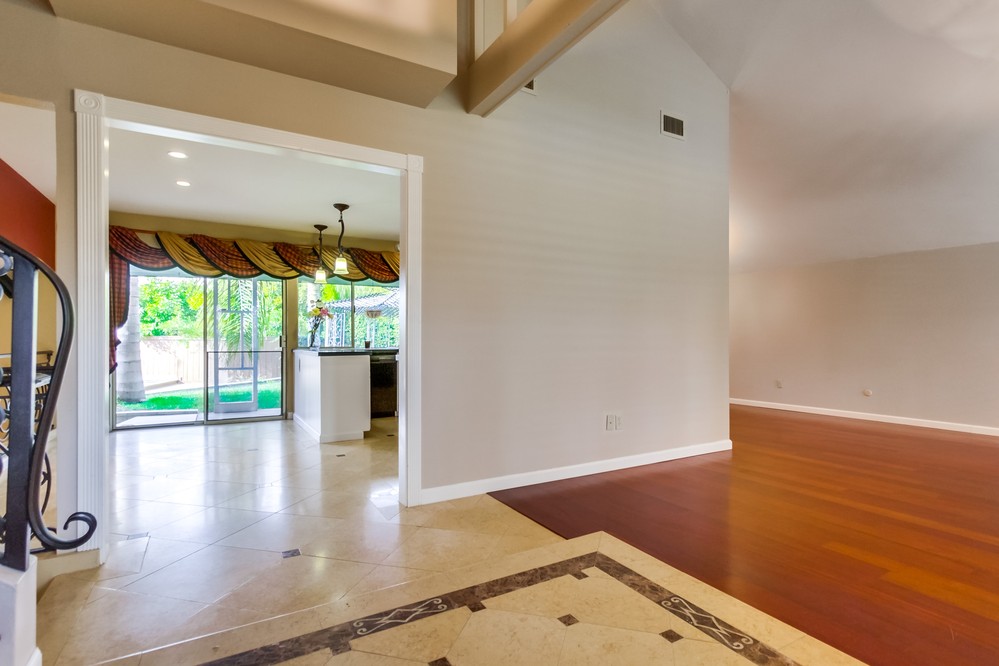 Virtual tour photo 7 of 55 for 6312 Lake Leven Dr