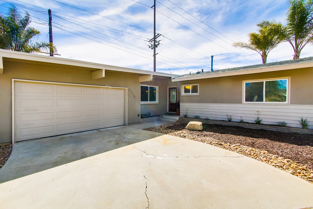 Virtual tour photo 3 of 32 for 6318 Birchwood St
