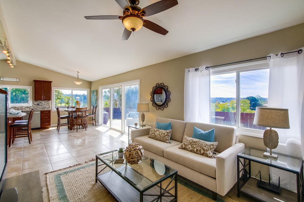 Virtual tour photo 7 of 32 for 6318 Birchwood St
