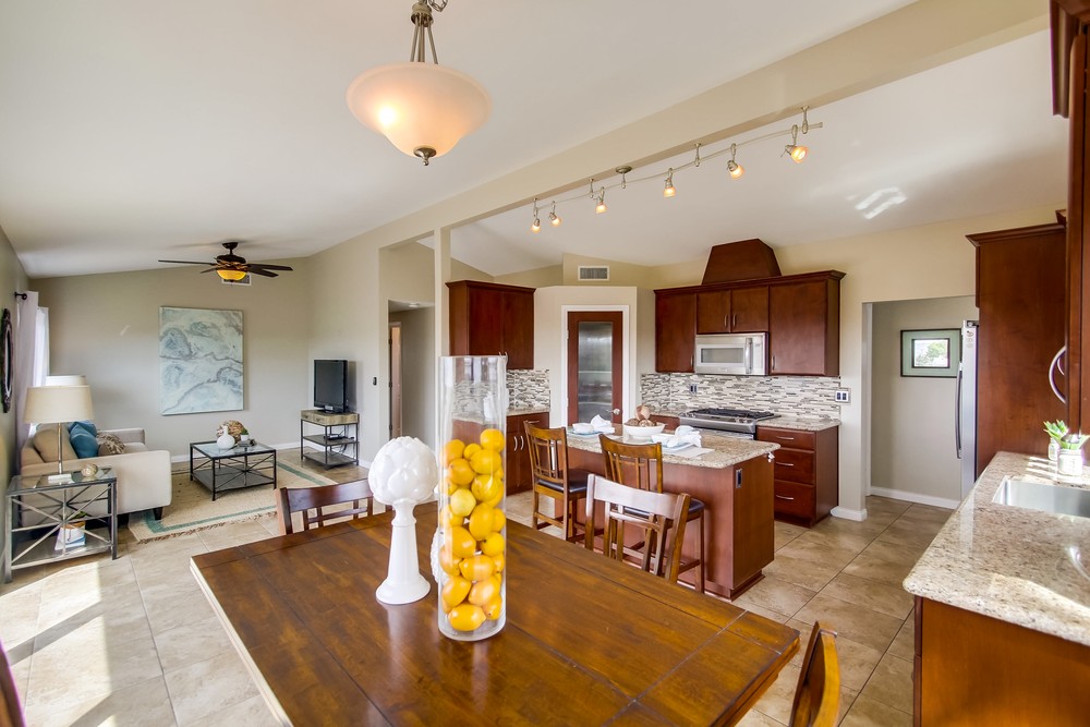 Virtual tour photo 10 of 32 for 6318 Birchwood St