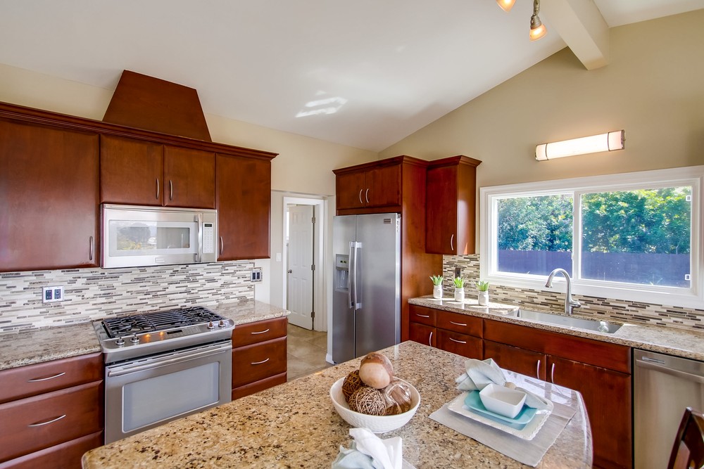 Virtual tour photo 13 of 32 for 6318 Birchwood St