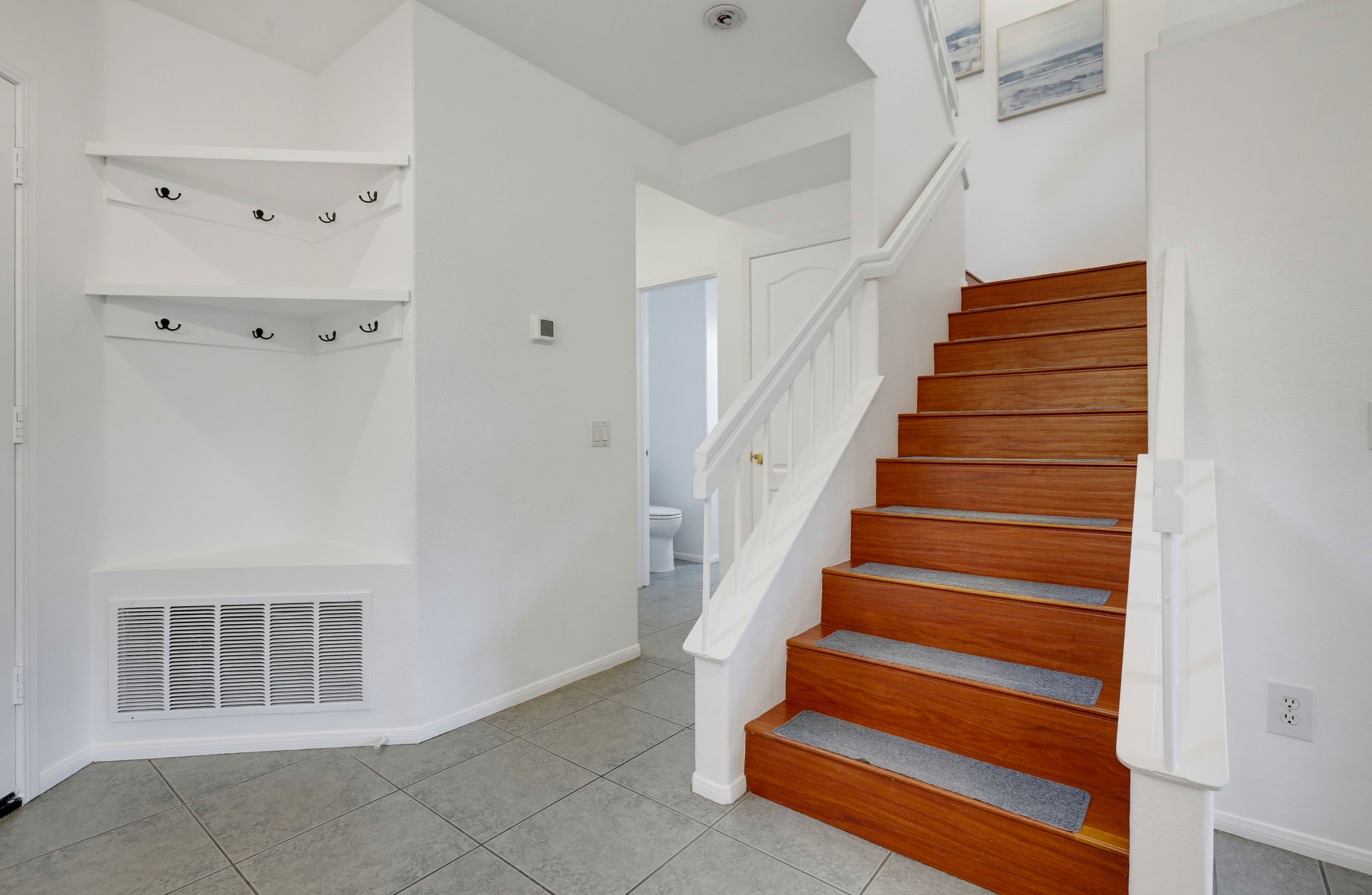 Virtual tour photo 34 of 73 for 633 Via Presa