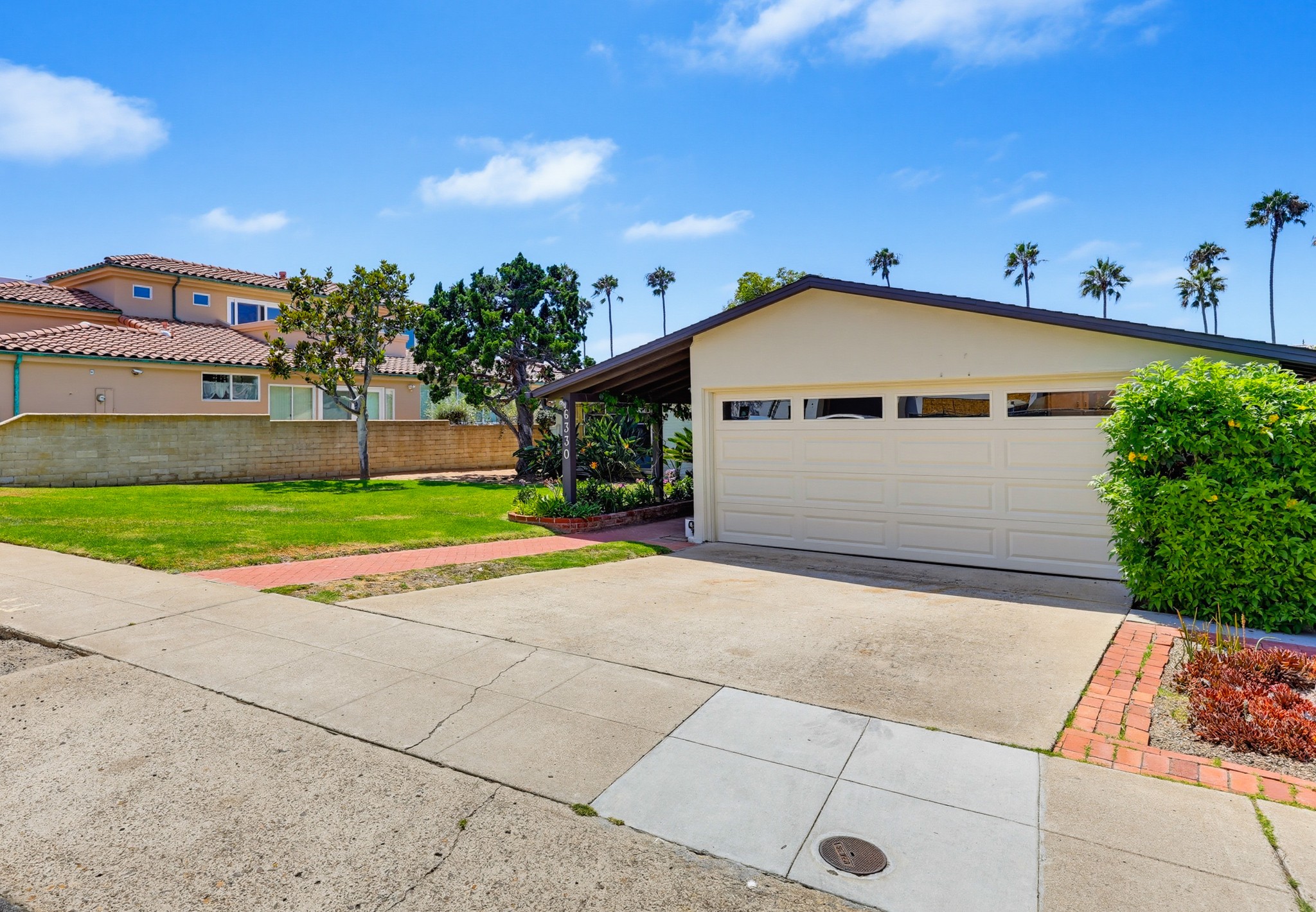 Virtual tour photo 3 of 84 for 6330 Avenida Cresta