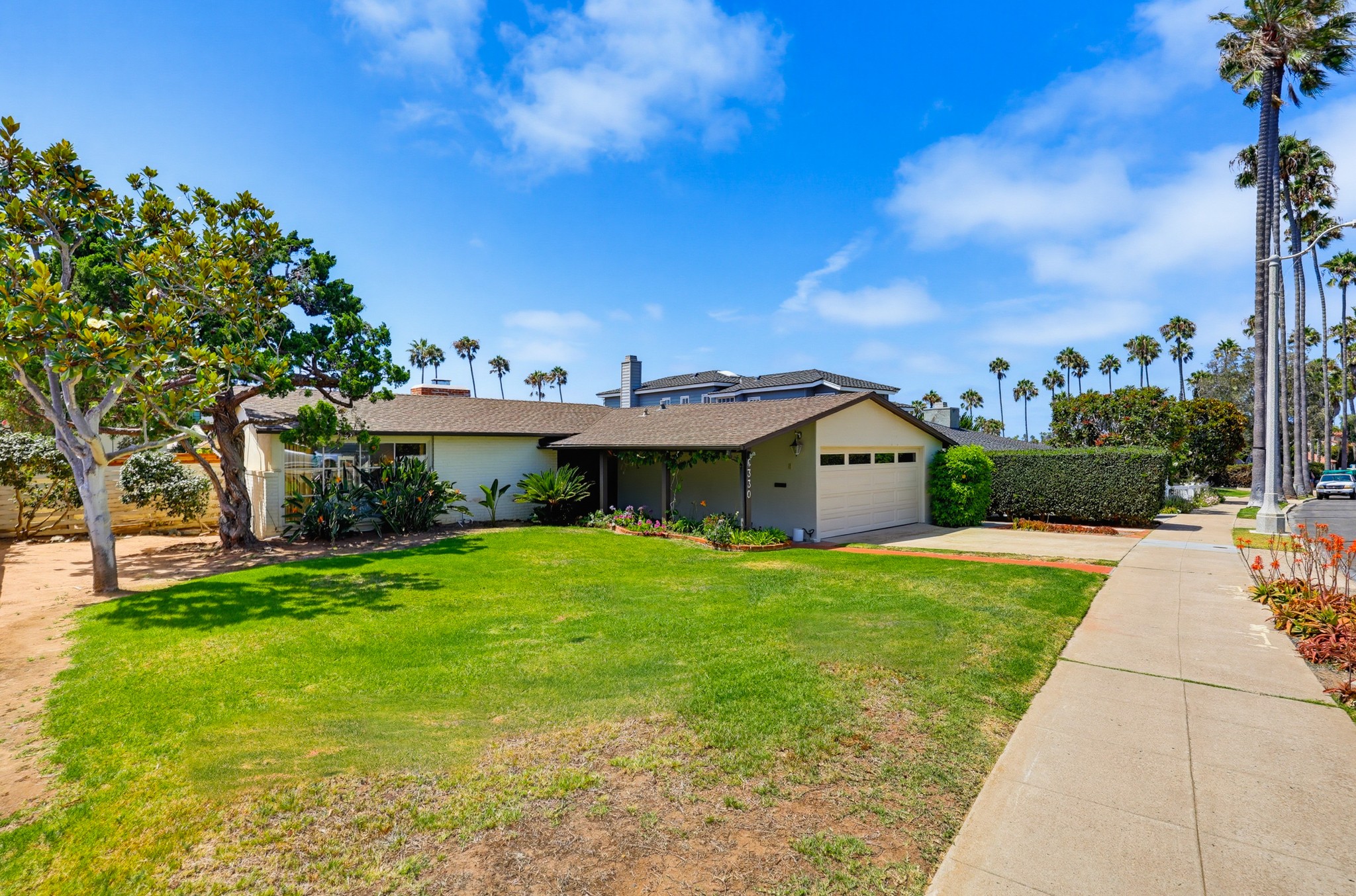 Virtual tour photo 4 of 84 for 6330 Avenida Cresta